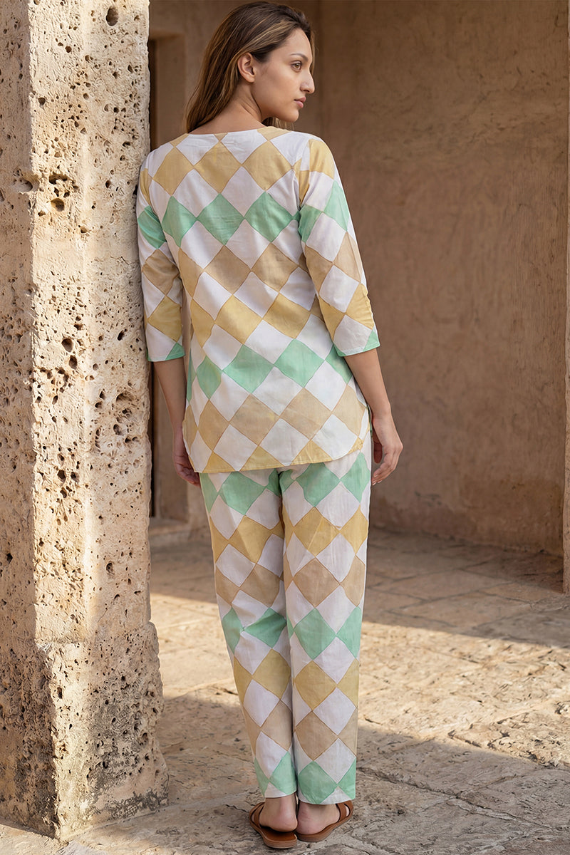 Multi Colour Pure Cotton Geometric Print Night Suit VNWK1026 | DesiQlo