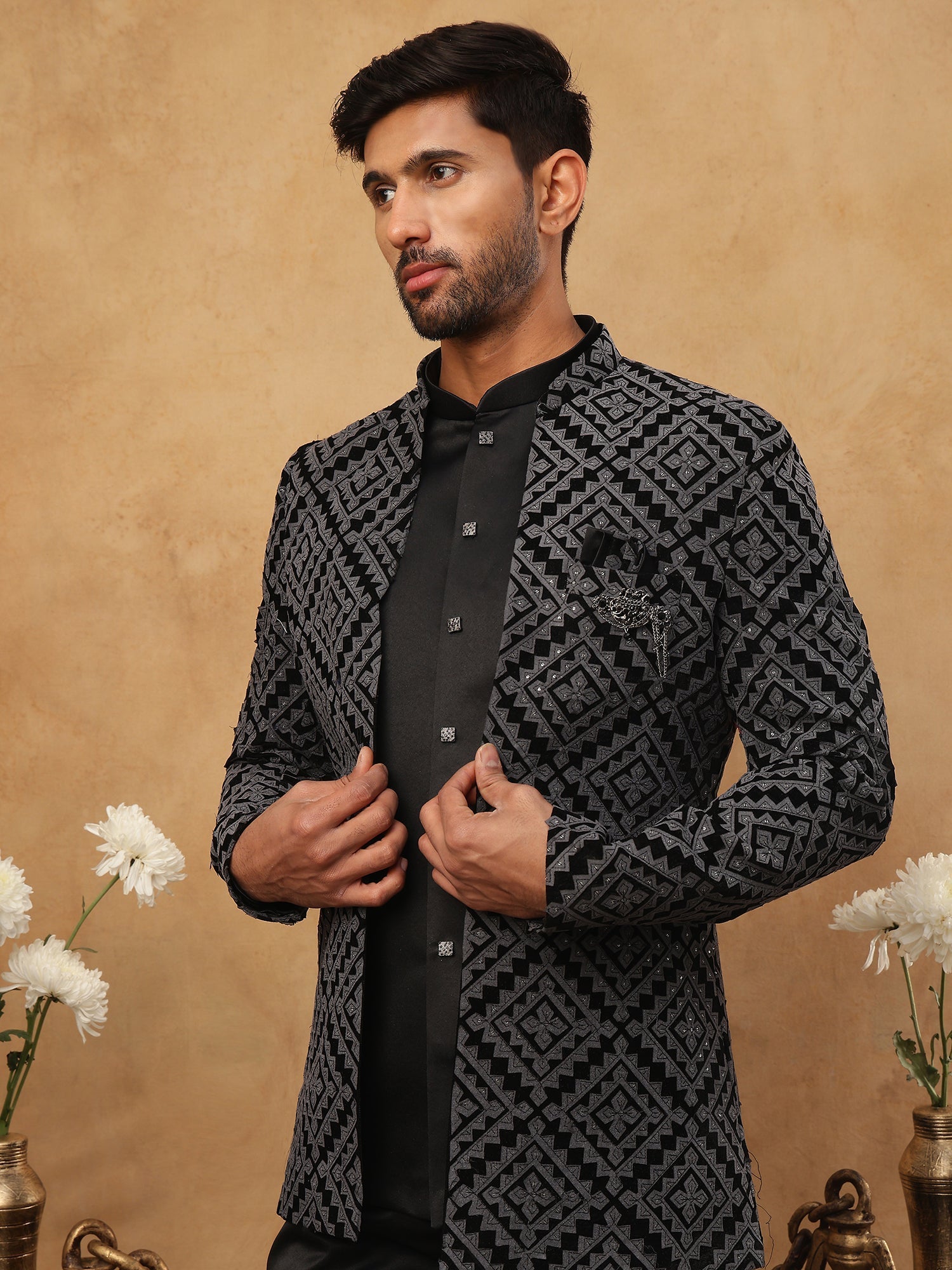 DesiQlo Men Geometric Chevron/Diamond Texture Embroidery Indo ...