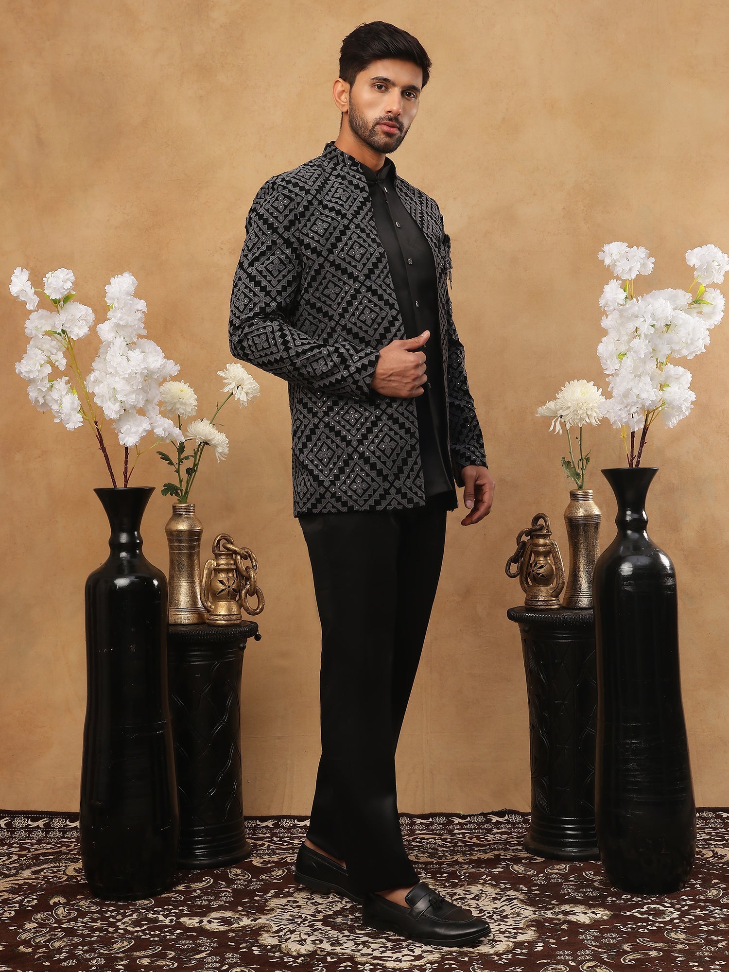 DesiQlo Men Geometric Chevron/Diamond Texture Embroidery Indo ...