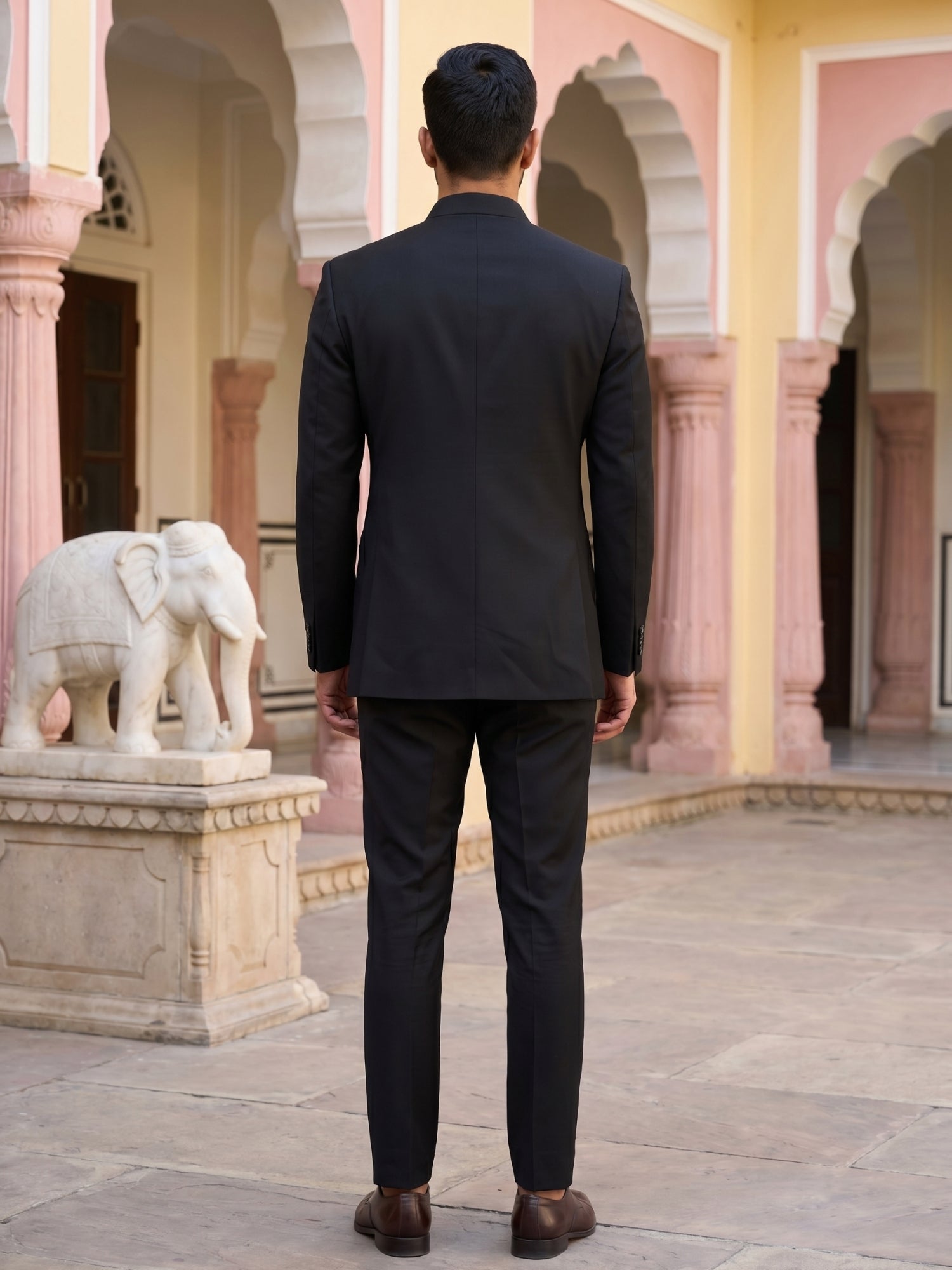 DesiQlo Men Embroidered Indo Western Set - Black
