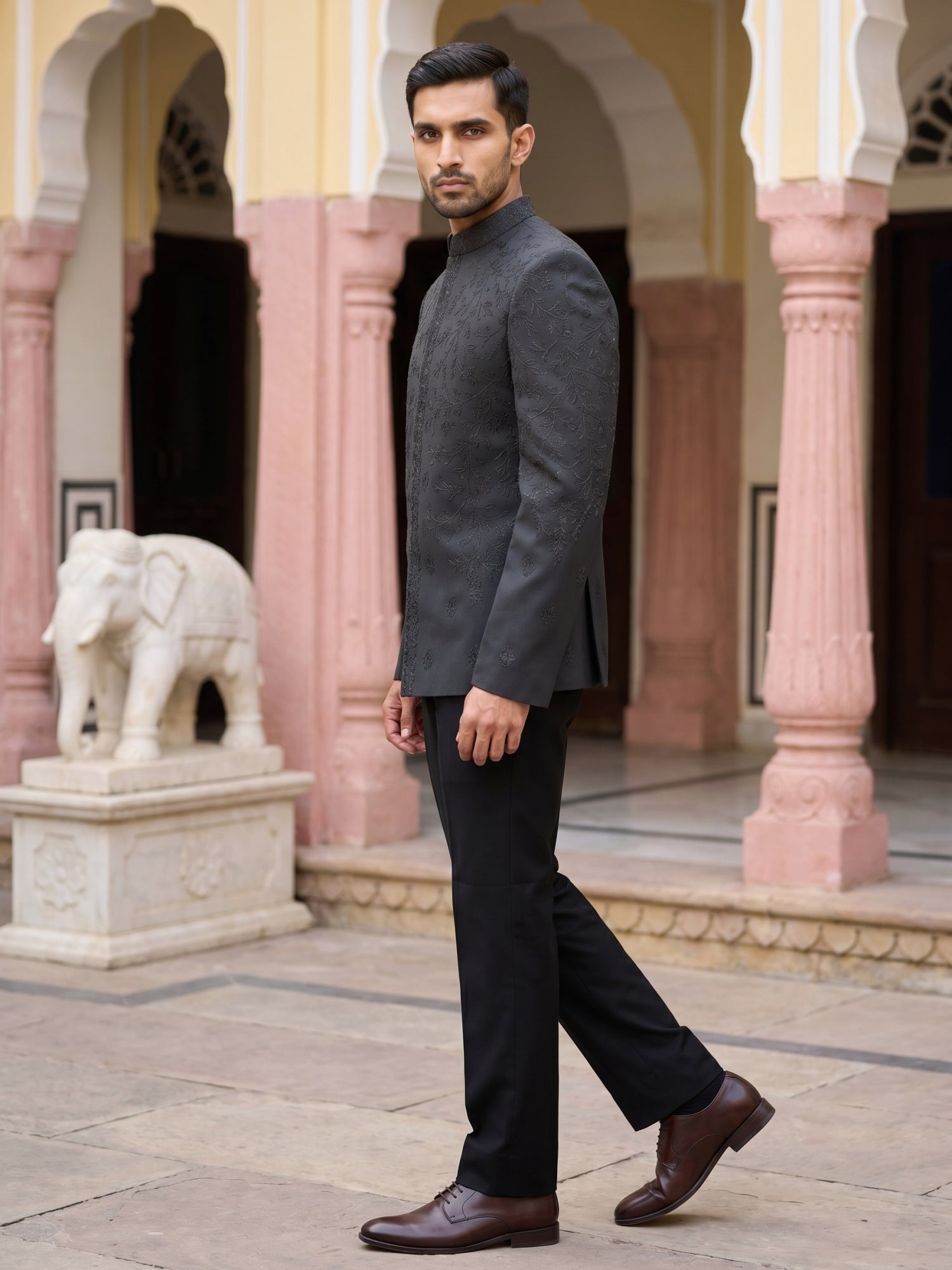 DesiQlo Men Embroidered Indo Western Set - Black