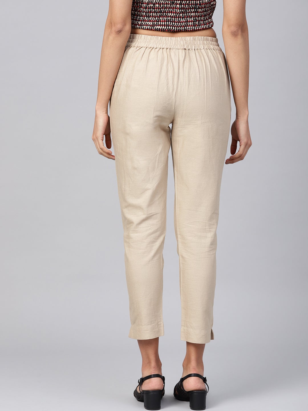 Sand Grey Solid Cotton Flex Slim Fit Women Pants With Two Pockets | De