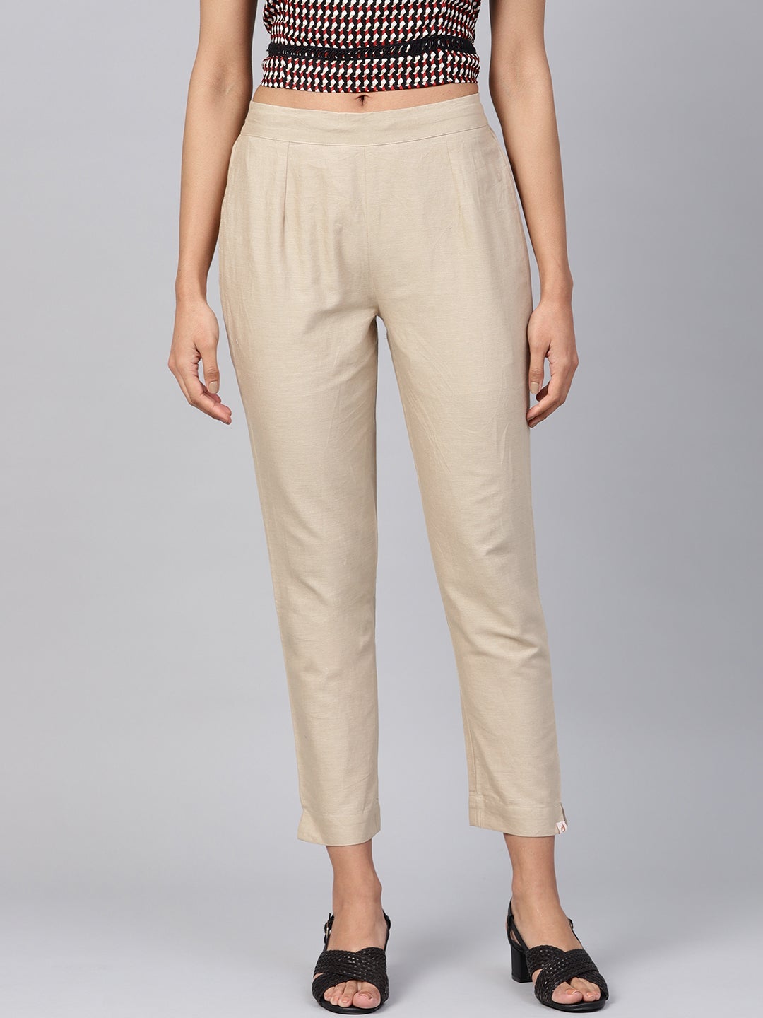 Sand Grey Solid Cotton Flex Slim Fit Women Pants With Two Pockets | De