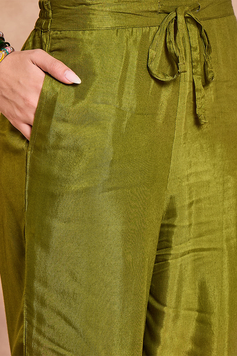 Pink Viscose Rayon Embroidered Kurta Trouser With Dupatta HPKSKD2786