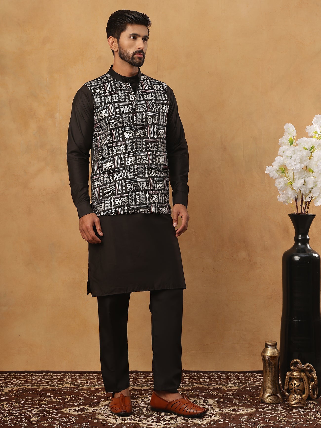 DesiQlo Men Embroidered Nehru Jacket and Kurta Pyjama S - 65 0black