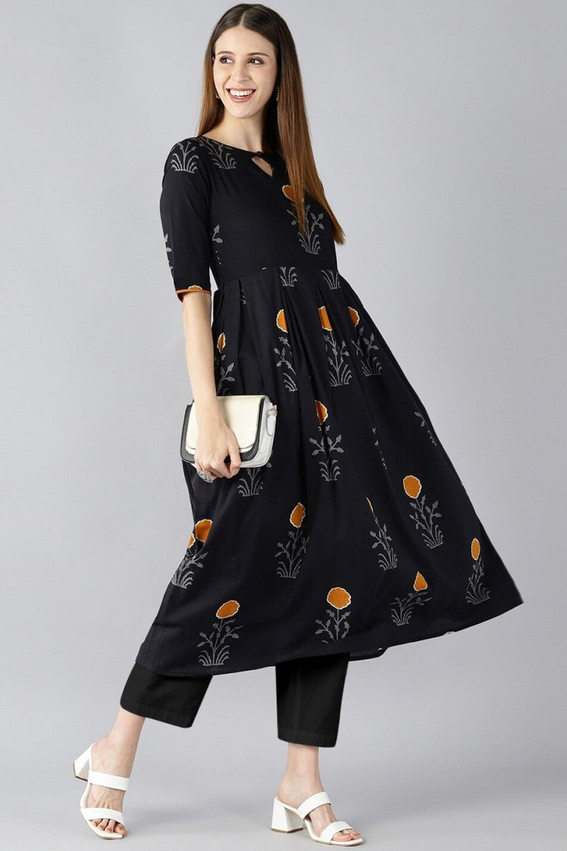 Black & Orange Floral Printed Keyhole Neck Pleated Kurta VCK8223 | Des