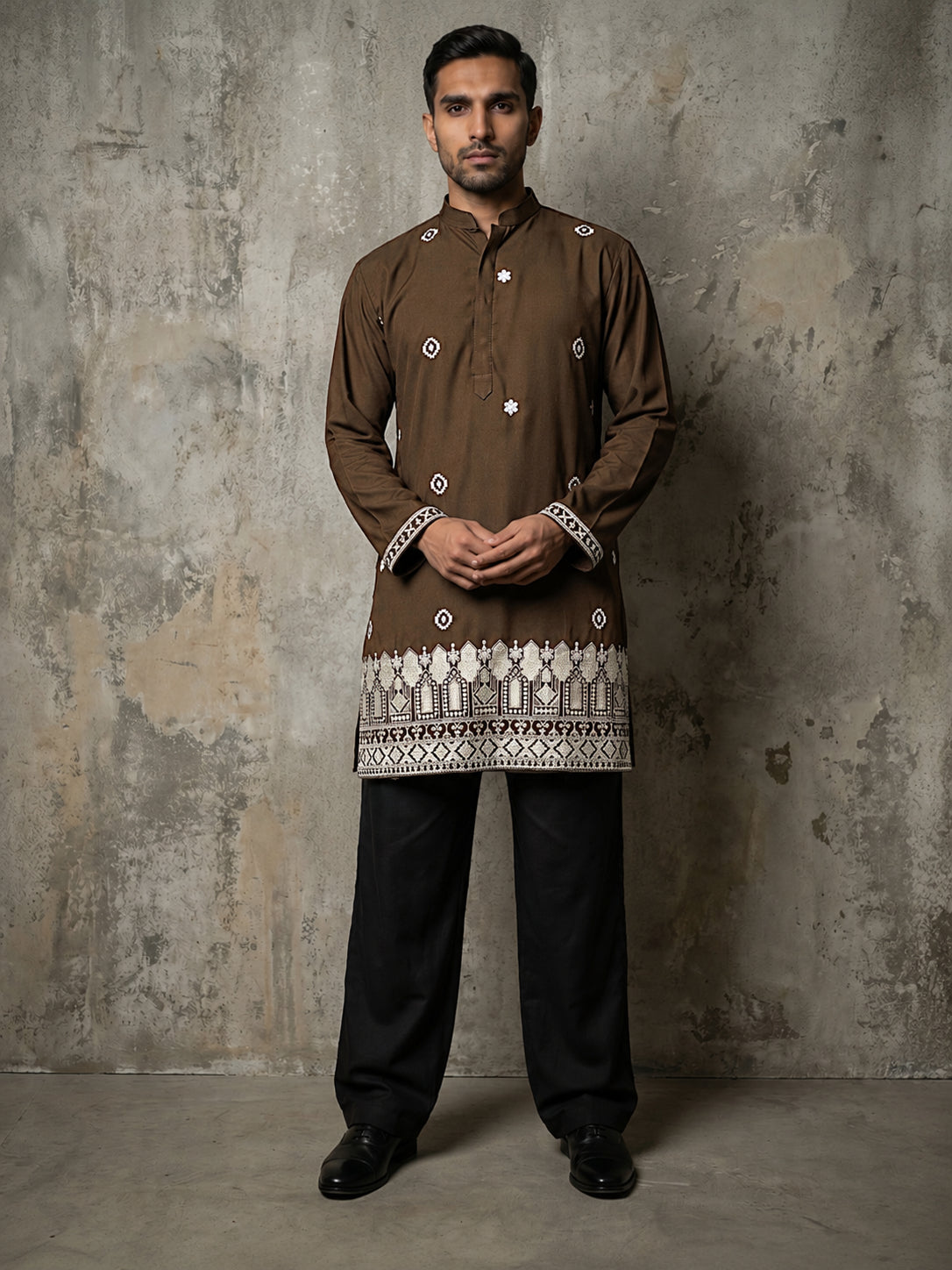 DesiQlo Men Printed Kurta Pyjama Set - Brown