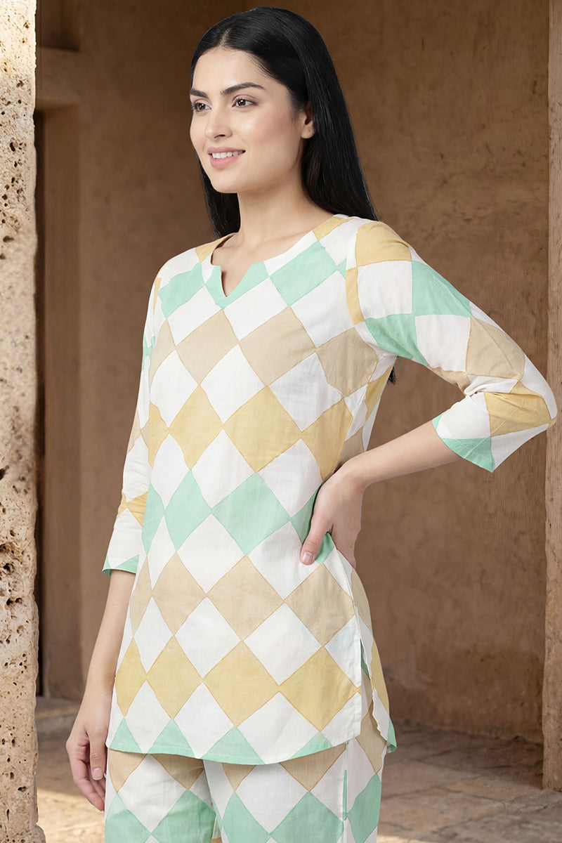 Multi Colour Pure Cotton Geometric Print Night Suit VNWK1026 | DesiQlo