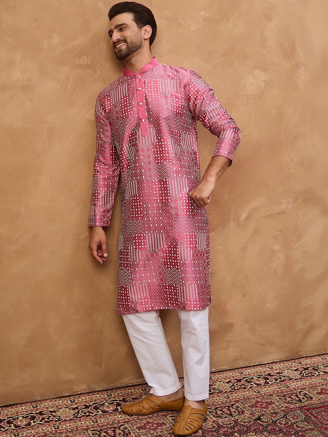 Ethnic Bay Men Pink Silk Blend Geometric Printed Straight Kurta With Pant Set-MKSET1526