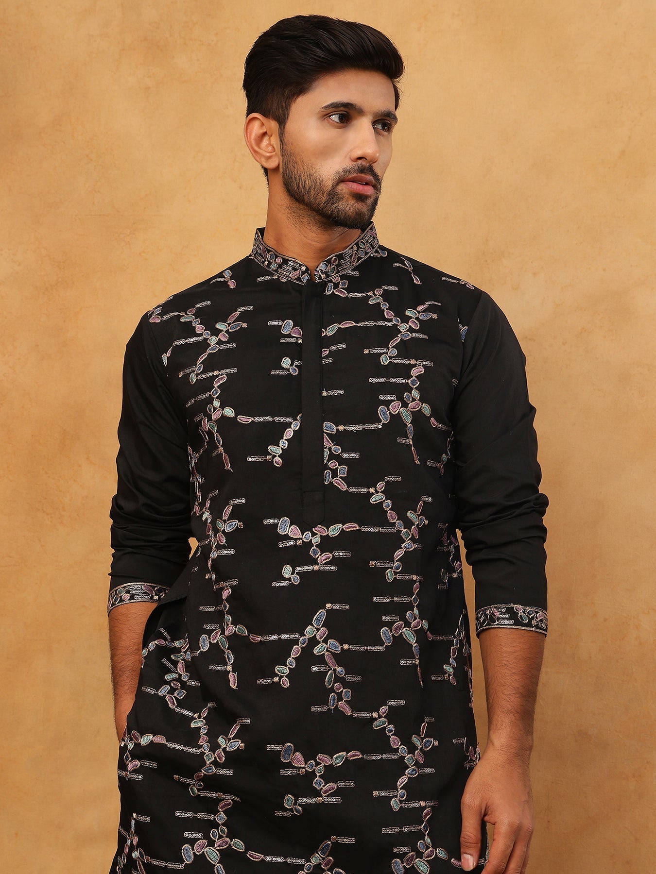 DesiQlo Men Abstract Kurta Only - Black