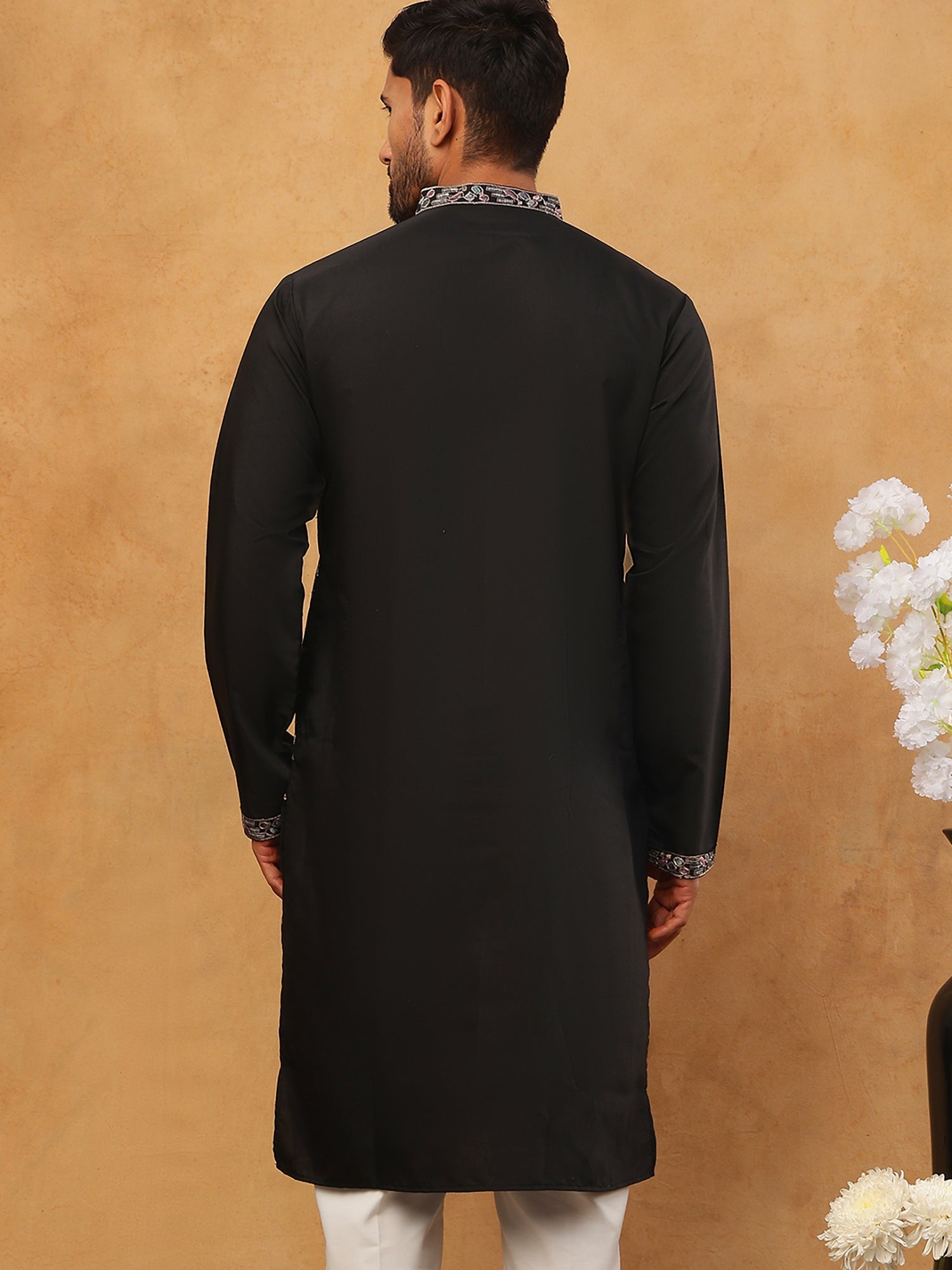DesiQlo Men Abstract Kurta Only - Black