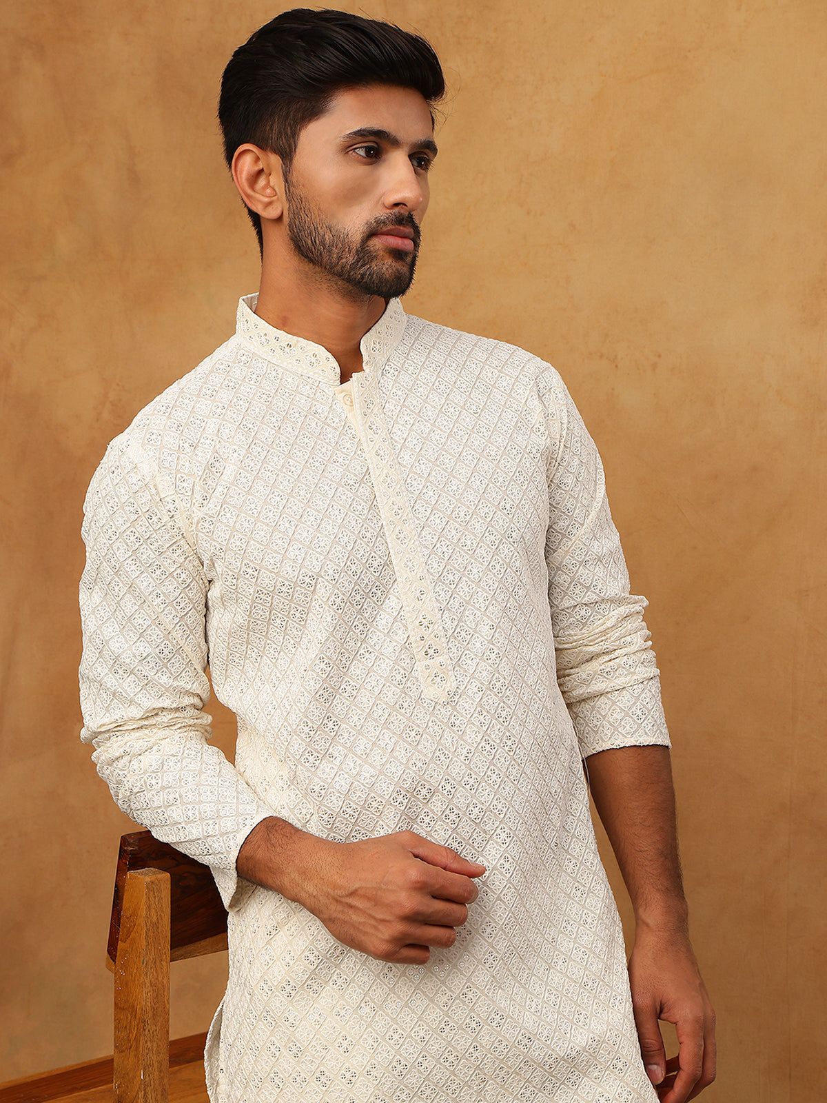 DesiQlo Men Geometric Kurta Only - White