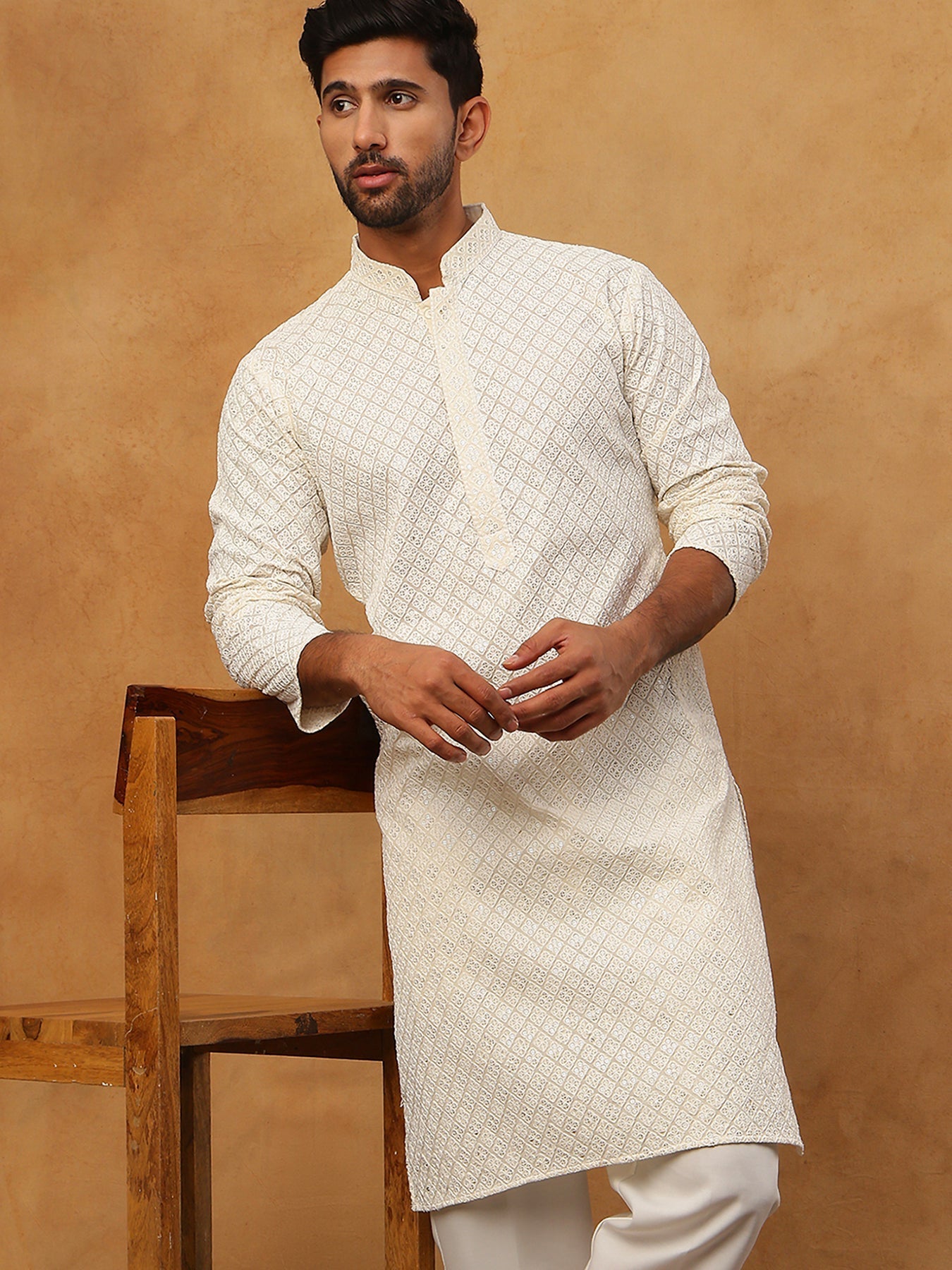 DesiQlo Men Geometric Kurta Only - White