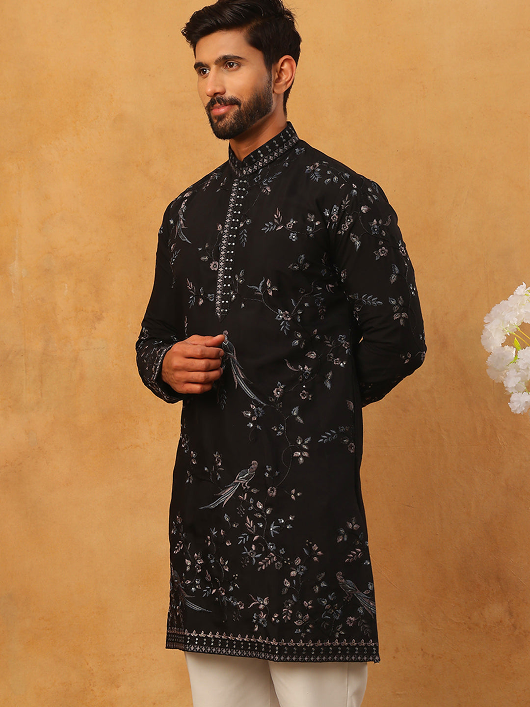 DesiQlo Men Animal Kurta Only - Black