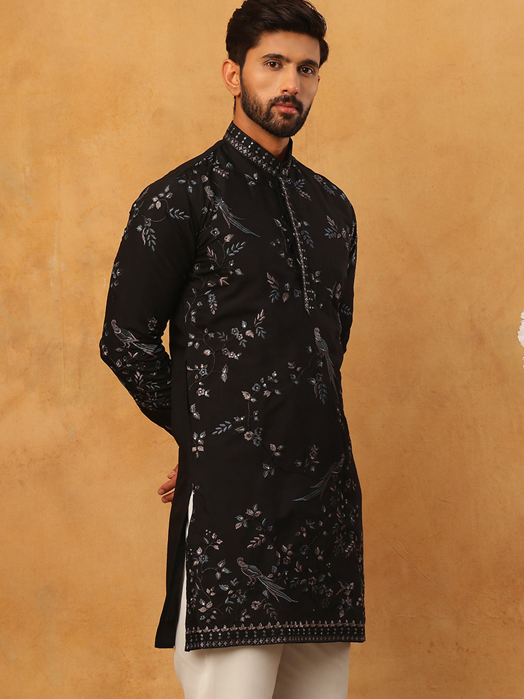 DesiQlo Men Animal Kurta Only - Black