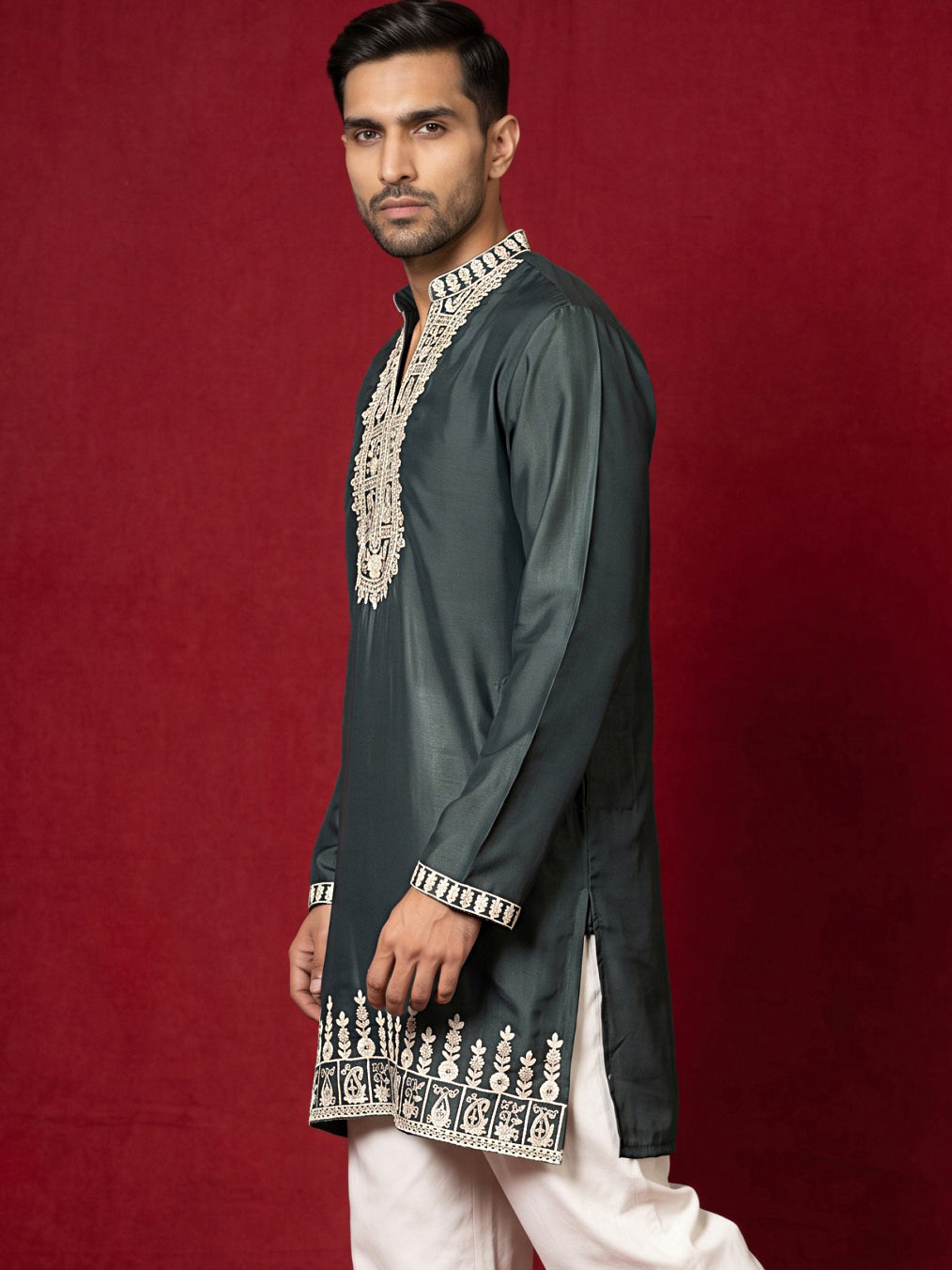 DesiQlo Men Embroidered Kurta Only - Green