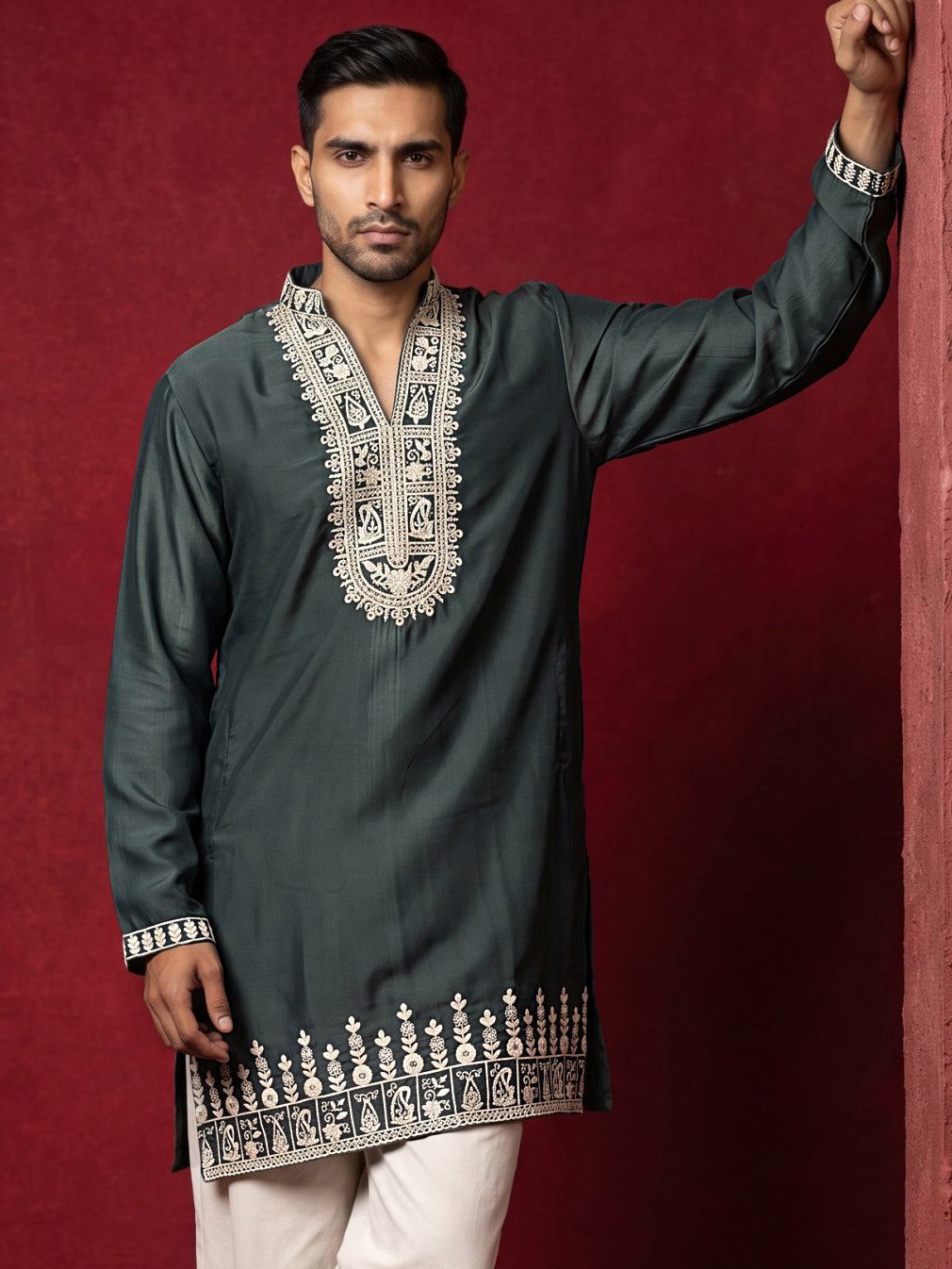 DesiQlo Men Embroidered Kurta Only - Green