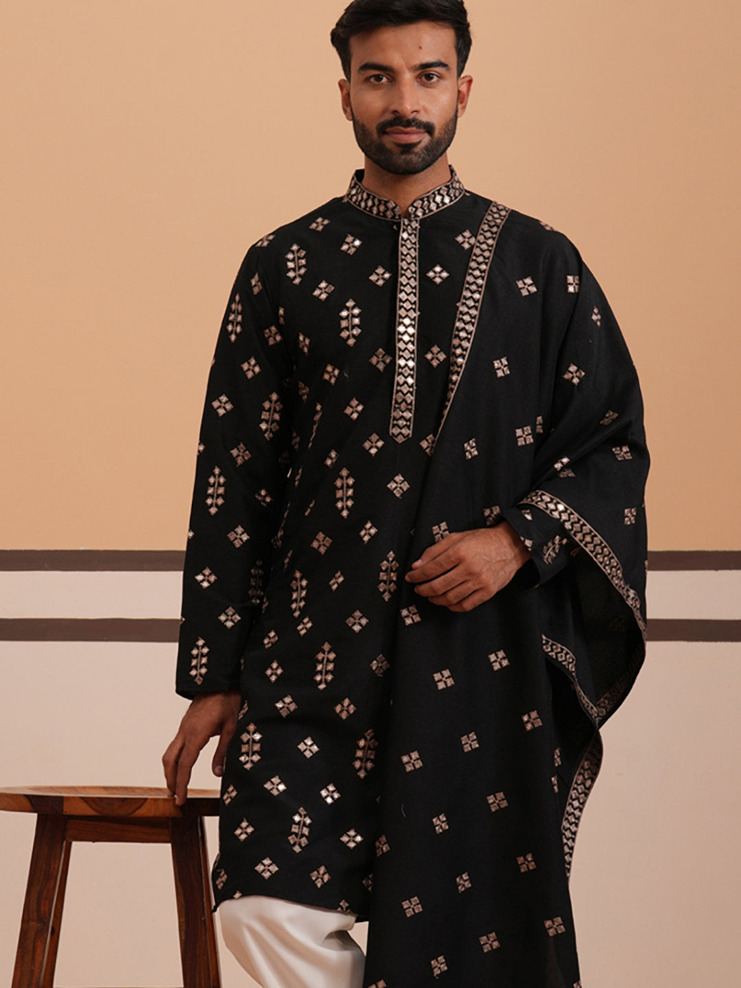 DesiQlo Men Embroidered Kurta Only - Black - 65KO_D_5355Black_S