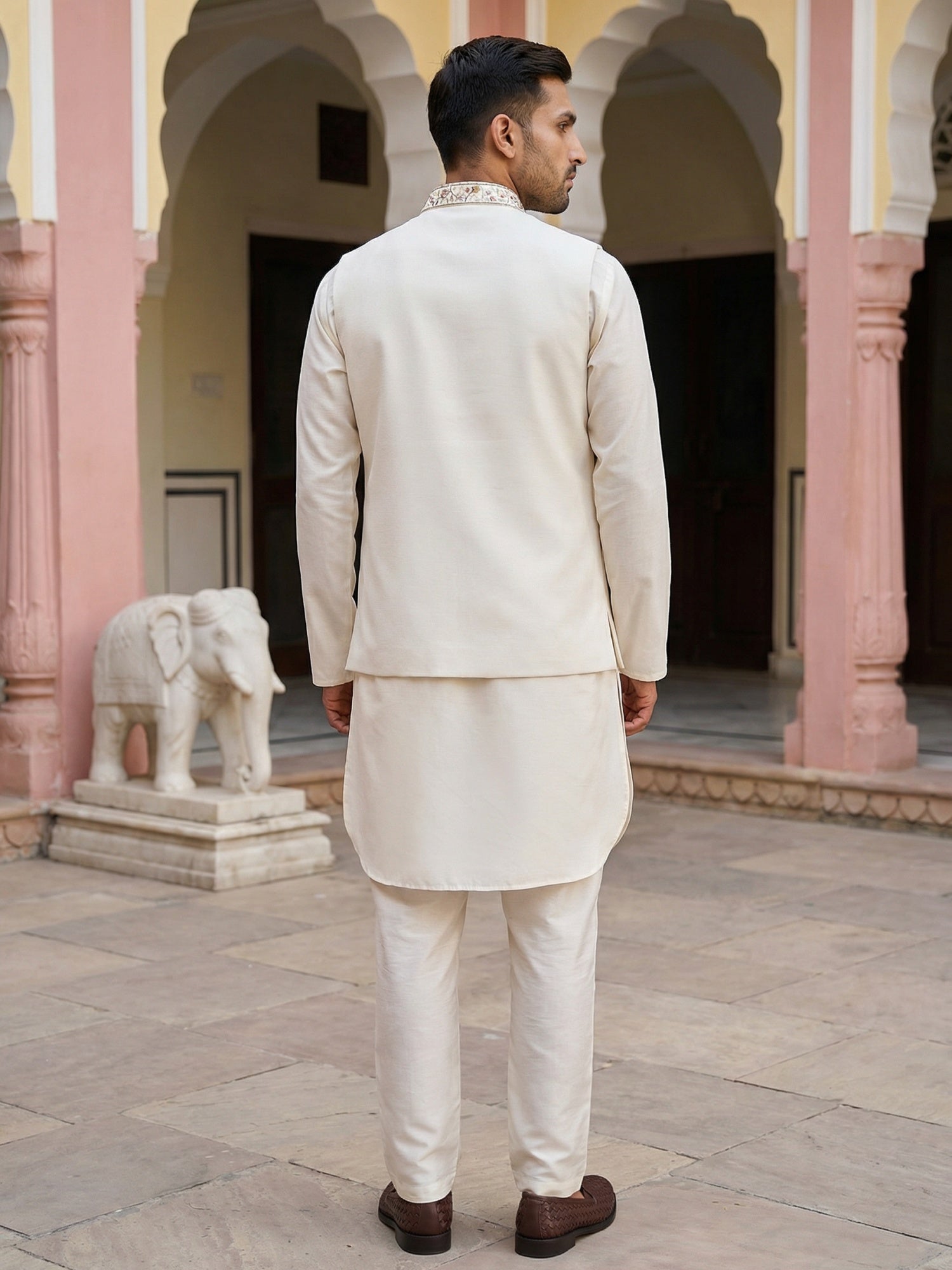 DesiQlo Men Embroidered Nehru Jacket and Kurta Pyjama S - 65KPWCS_5481