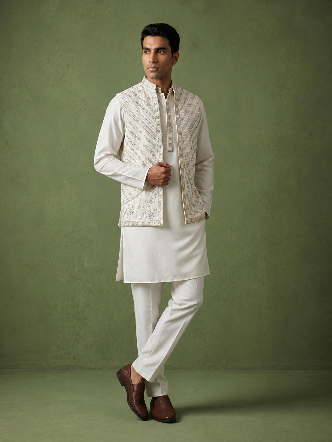 DesiQlo Men Embroidered Nehru Jacket and Kurta Pyjama S - 65KPWCS_5559