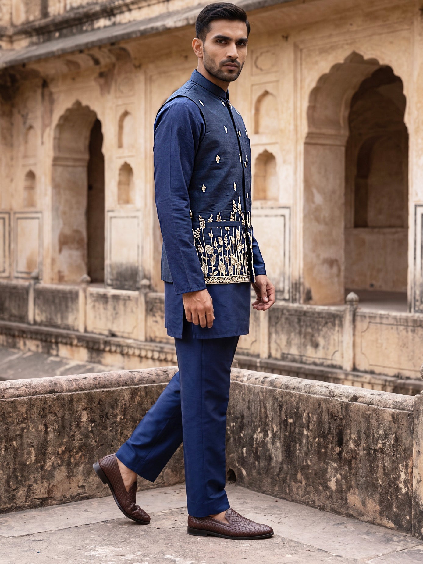 DesiQlo Men Embroidered Nehru Jacket and Kurta Pyjama S - 65KPWC_5586N