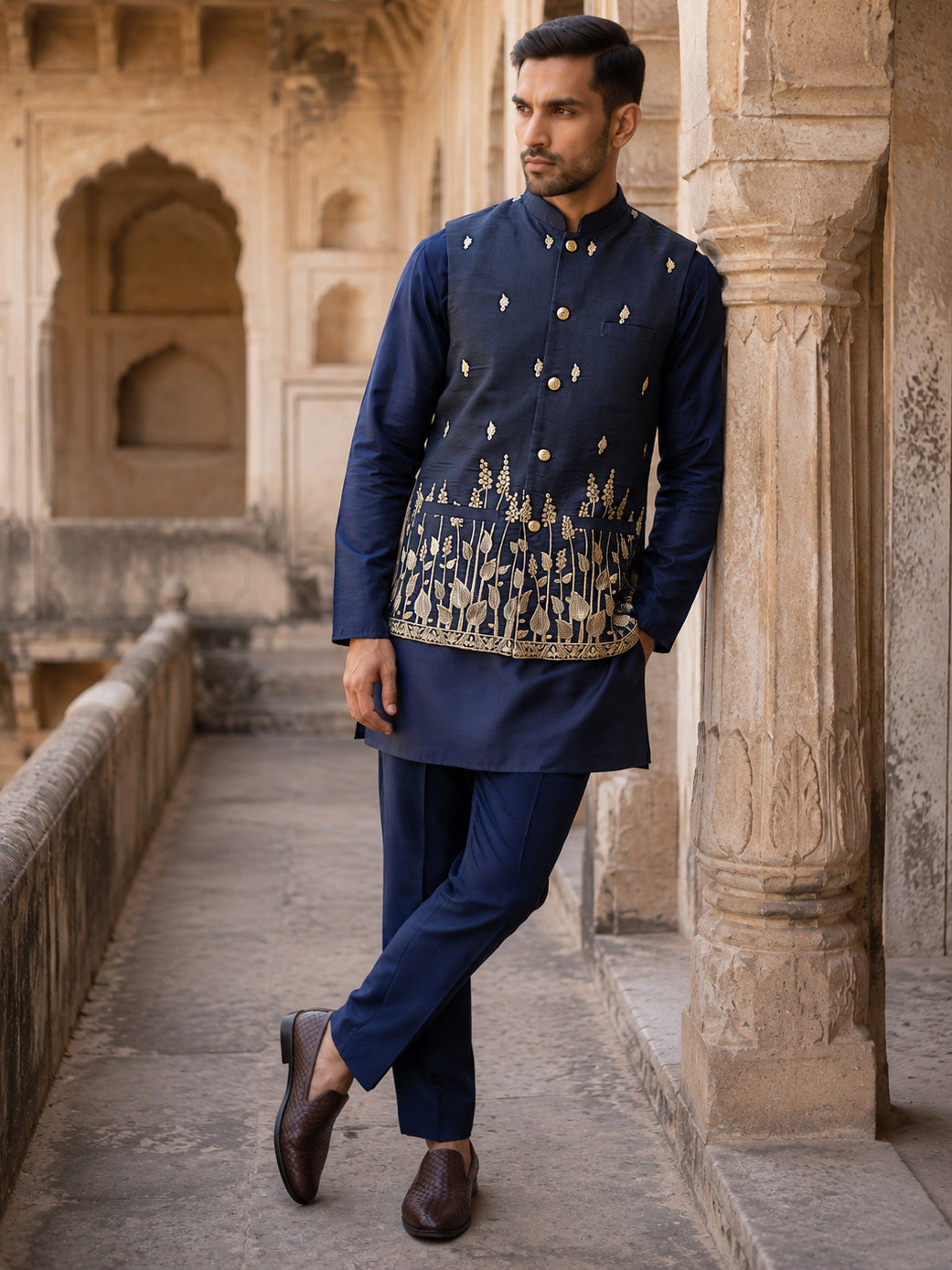 DesiQlo Men Embroidered Nehru Jacket and Kurta Pyjama S - 65KPWC_5586N
