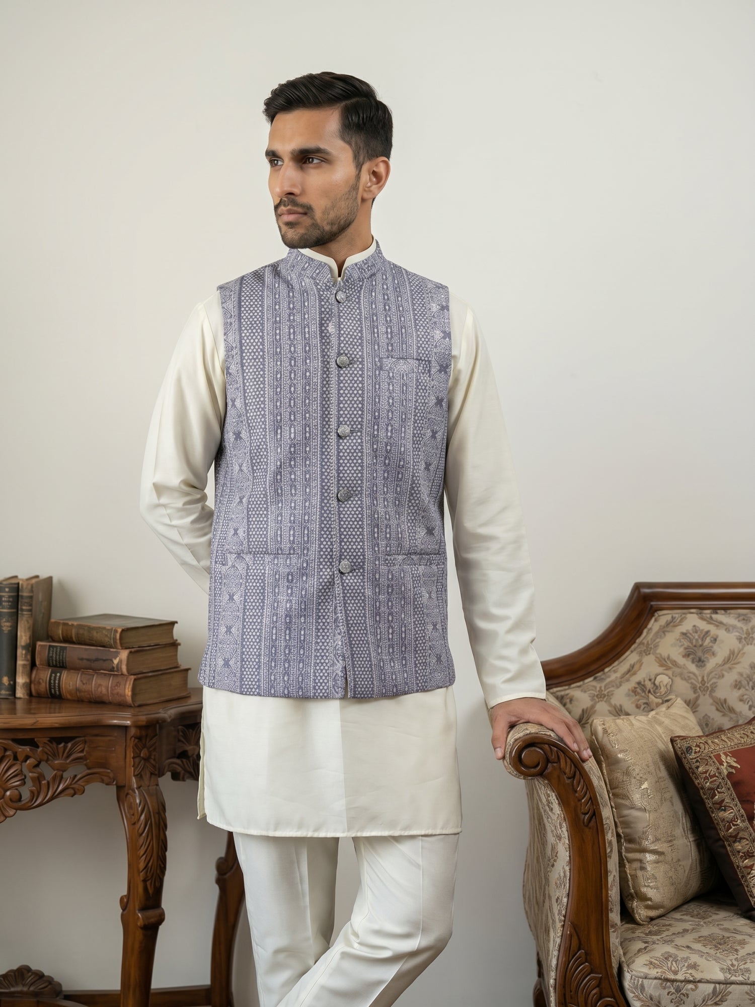DesiQlo Men Embroidered Nehru Jacket and Kurta Pyjama S - 65 72blue