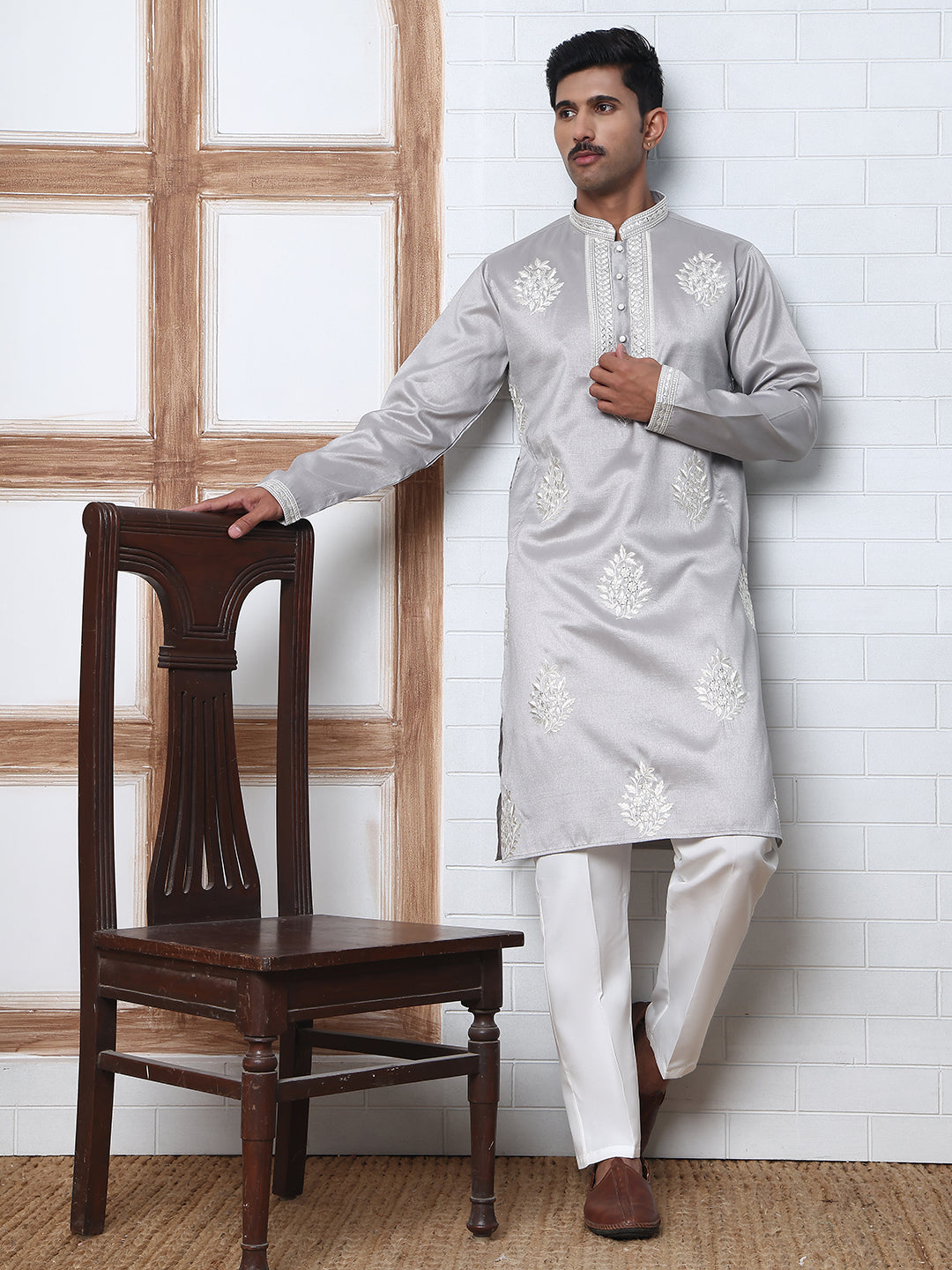 Men’s Silk Blend Ethnic Embroidered Kurta Pyjama (65KP P 5329 Silver ) [FF] [B-1-2]