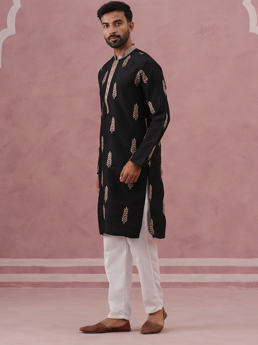 DesiQlo Men Embroidered Kurta Pyjama Set - Black - 65KP_P_5336Black_S