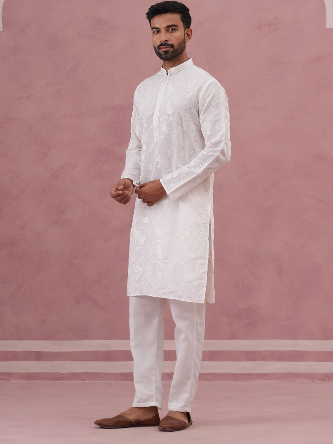 DesiQlo Men Embroidered Kurta Pyjama Set - White - 65KP_P_5338White_S