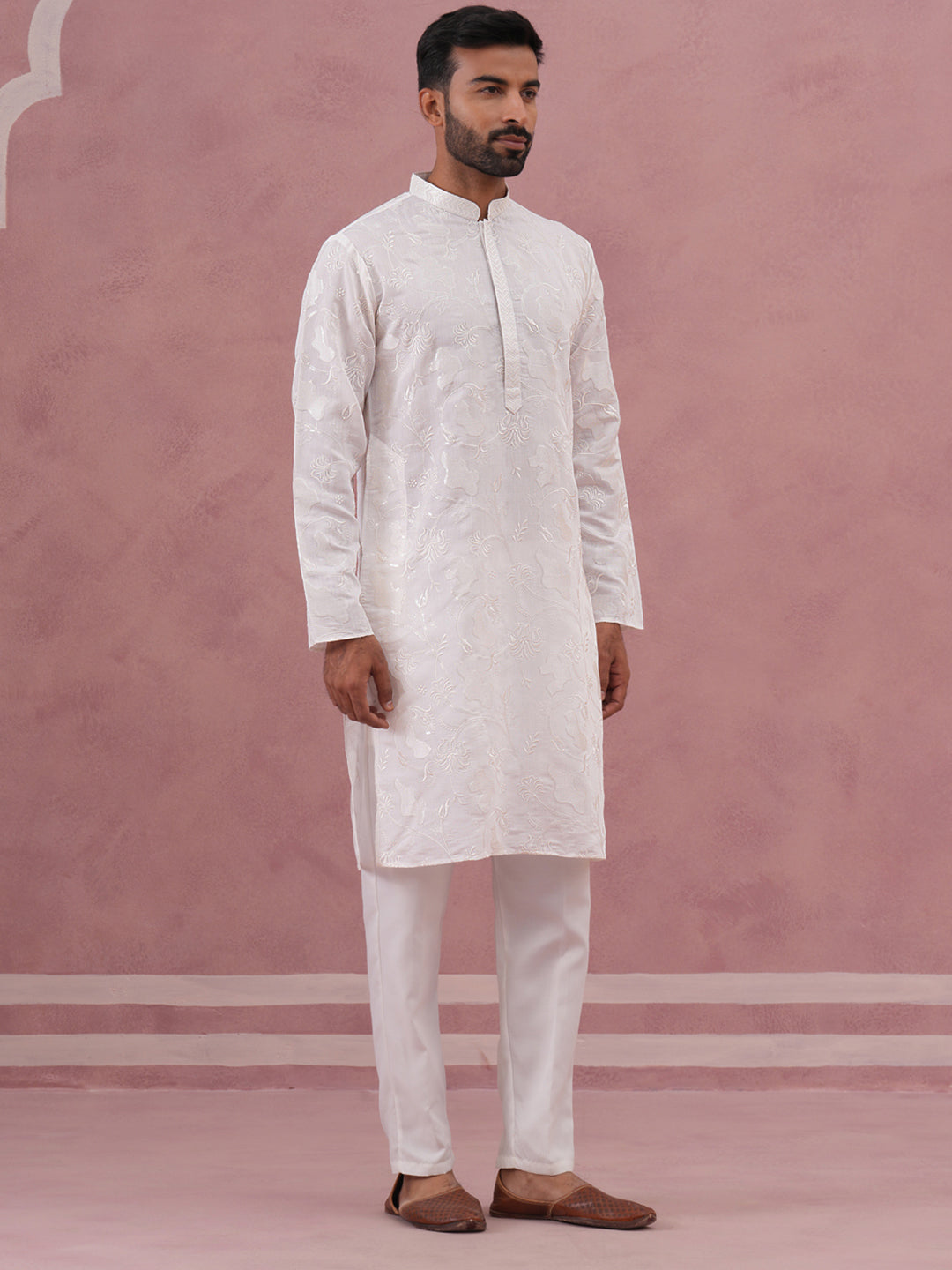 DesiQlo Men Embroidered Kurta Pyjama Set - White - 65KP_P_5338White_S