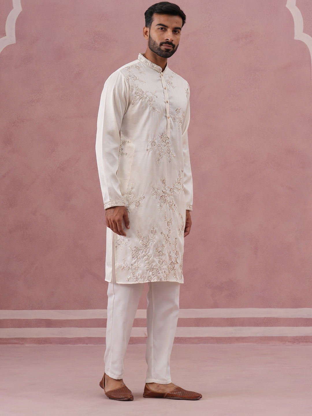 DesiQlo Men Embroidered Kurta Pyjama Set - White - 65KP_P_5391White_S