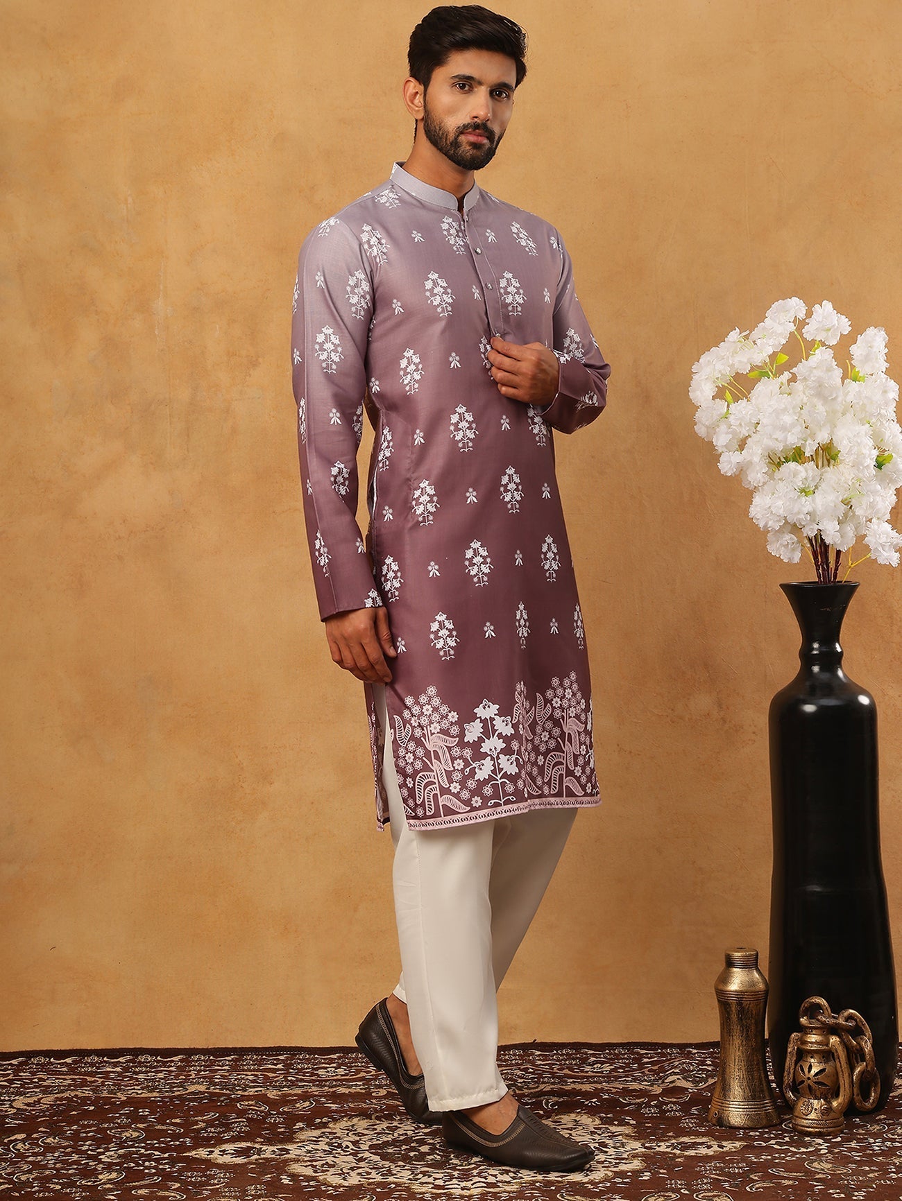 DesiQlo Men Floral Kurta Pyjama Set - Brown