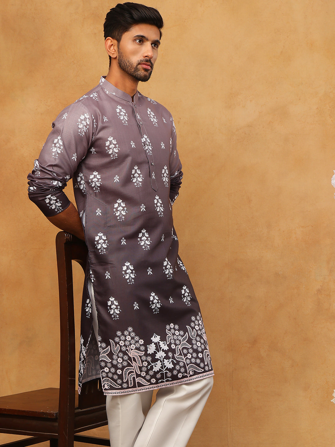 DesiQlo Men Floral Kurta Pyjama Set - Grey
