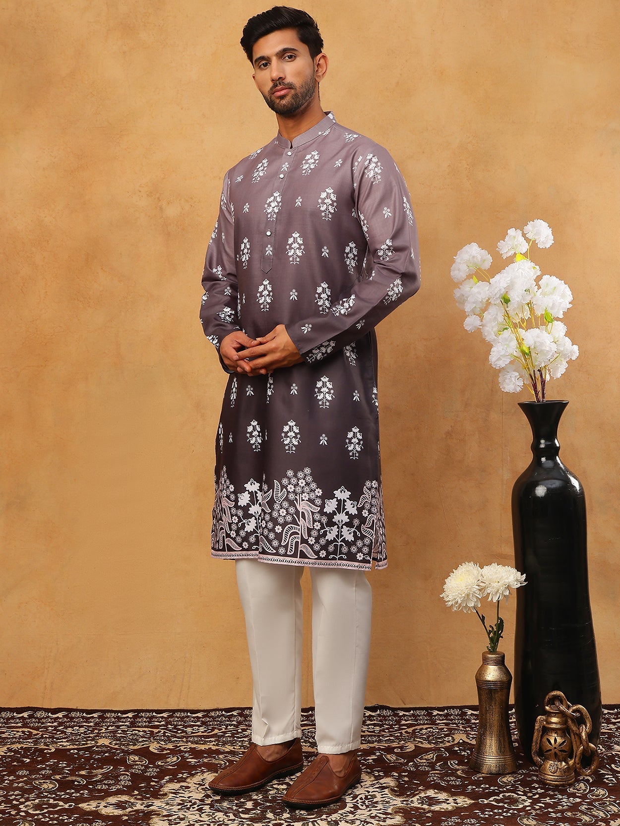 DesiQlo Men Floral Kurta Pyjama Set - Grey