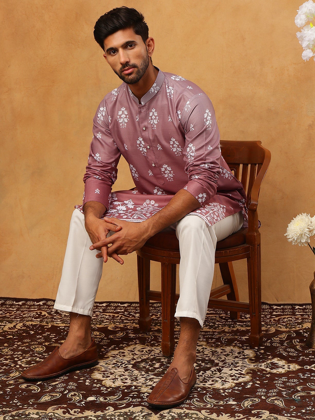 DesiQlo Men Floral Kurta Pyjama Set - Pink
