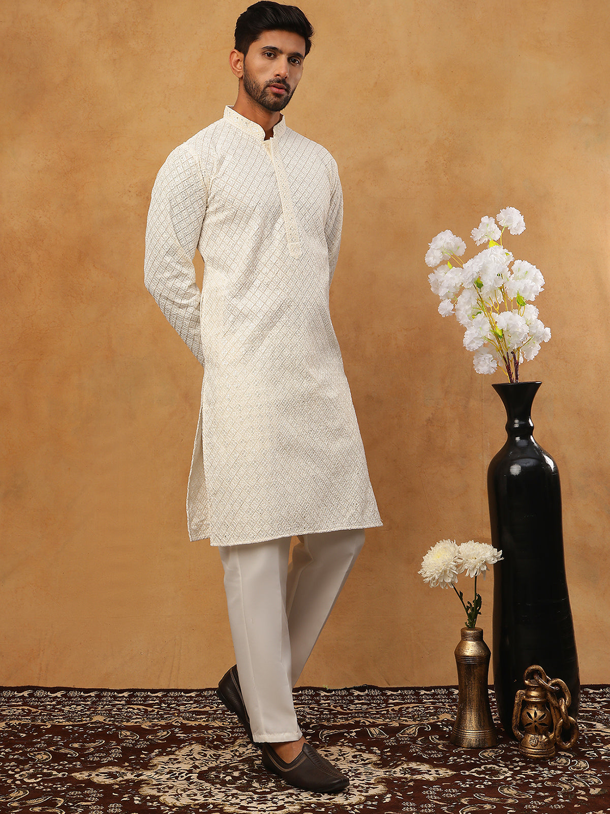 DesiQlo Men Geometric Kurta Pyjama Set - White