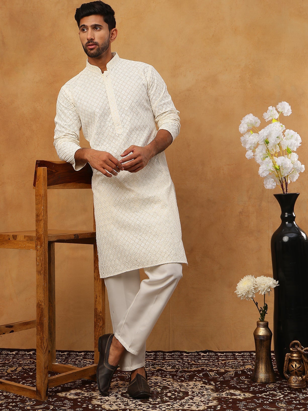 DesiQlo Men Geometric Kurta Pyjama Set - White
