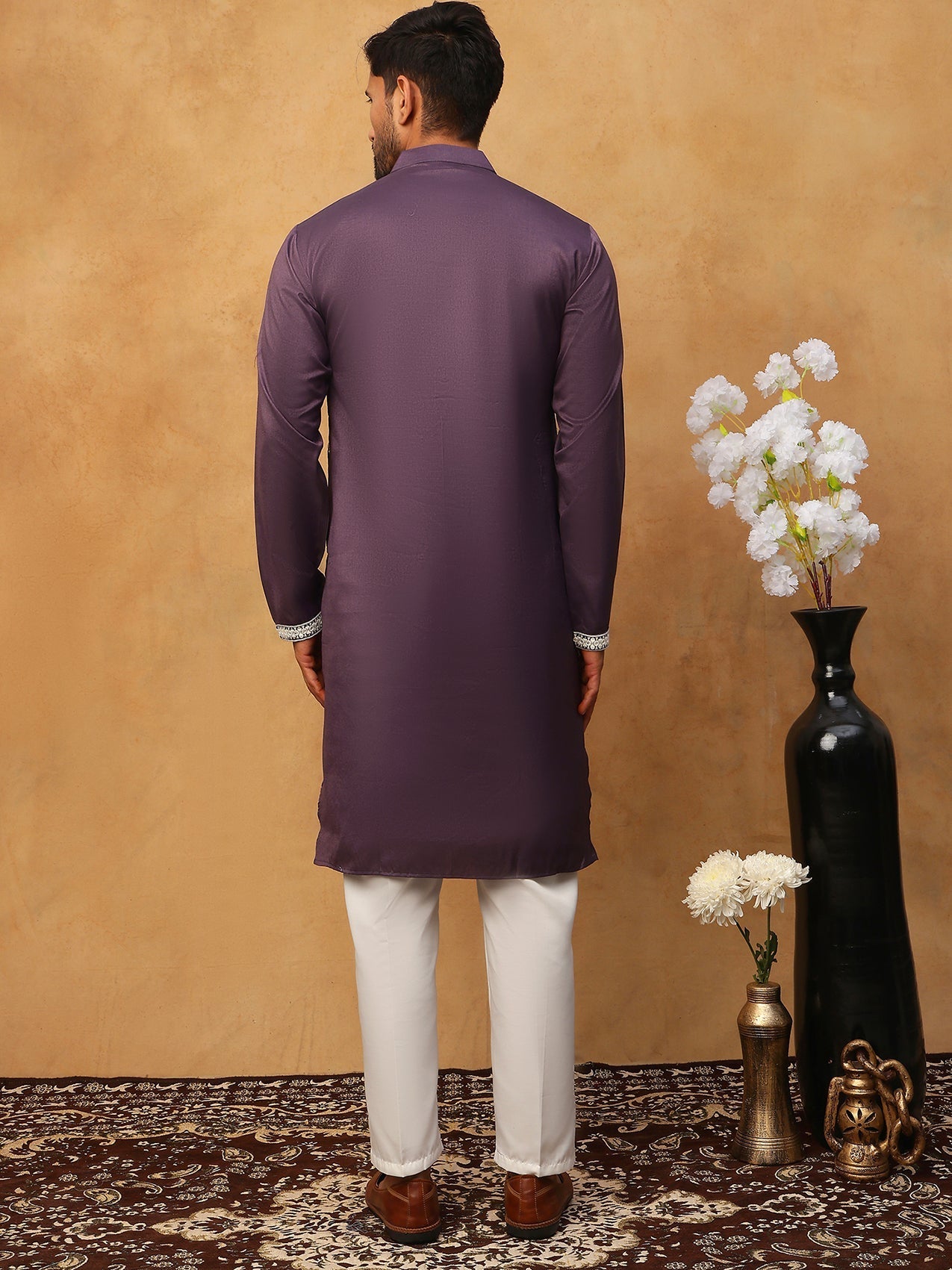 DesiQlo Men Floral Kurta Pyjama Set - Purple