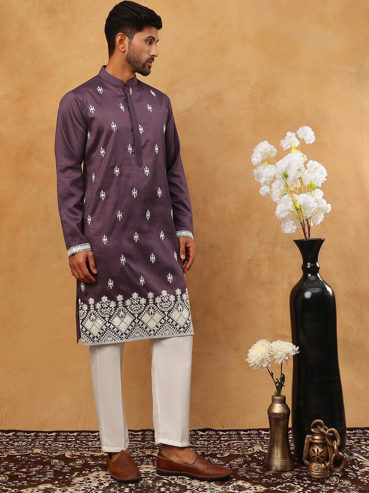 DesiQlo Men Floral Kurta Pyjama Set - Purple