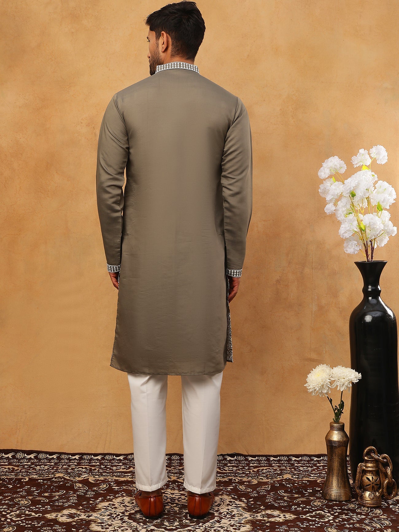 DesiQlo Men Floral Kurta Pyjama Set - Grey - 65KP_5413Grey_S