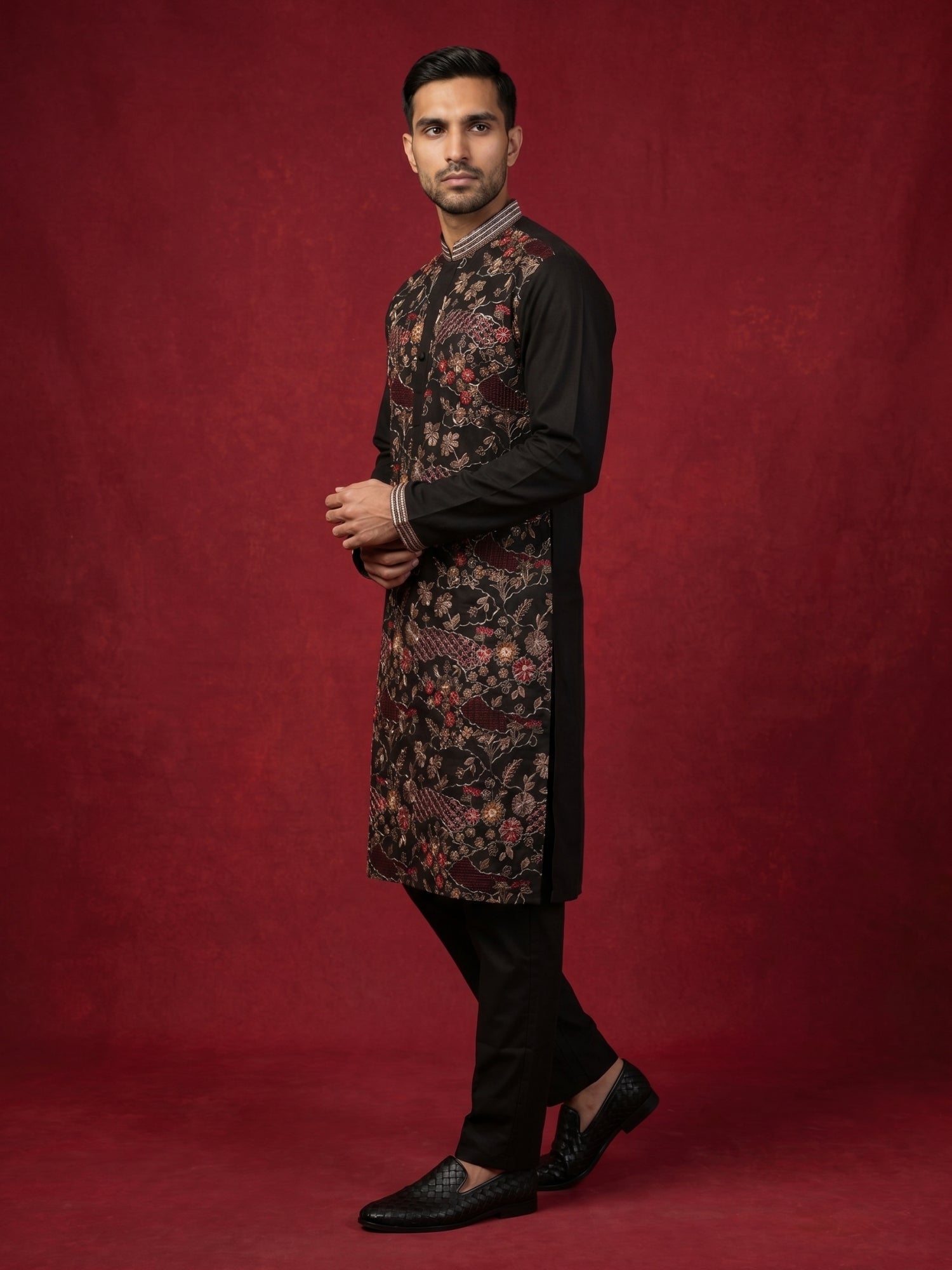 DesiQlo Men Embroidered Kurta Pyjama Set - Black - 65KP_B-P_5418Black_