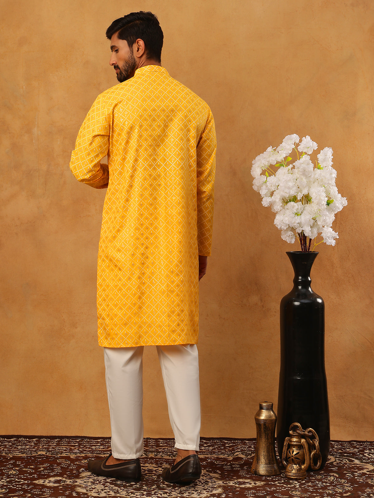 DesiQlo Men Floral Kurta Pyjama Set - Yellow