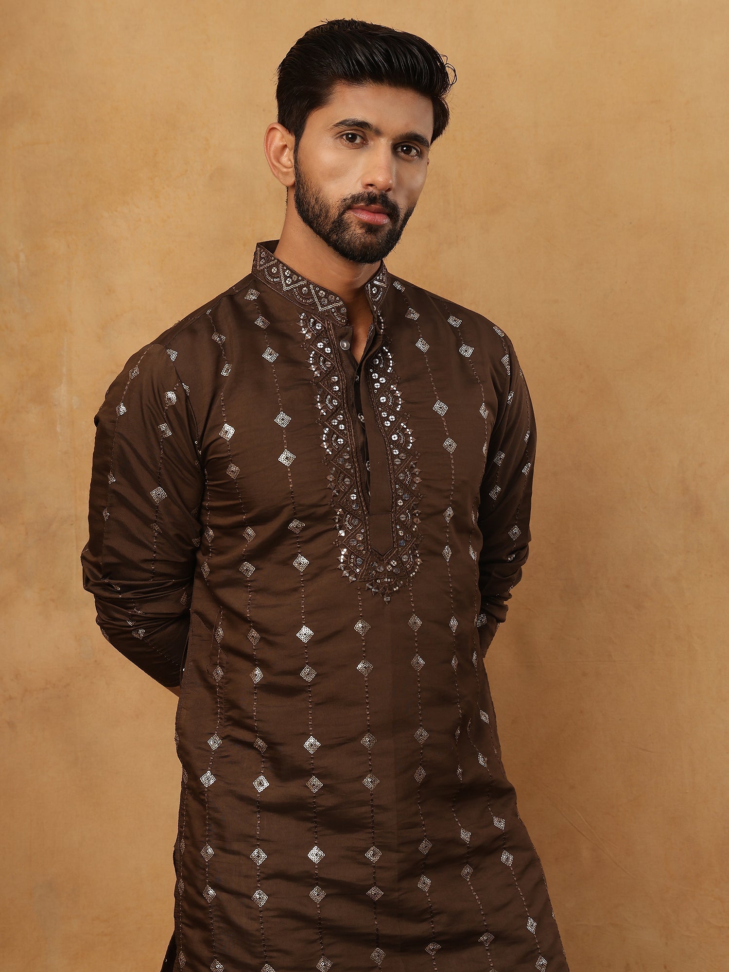 DesiQlo Men Geometric Kurta Pyjama Set - Brown