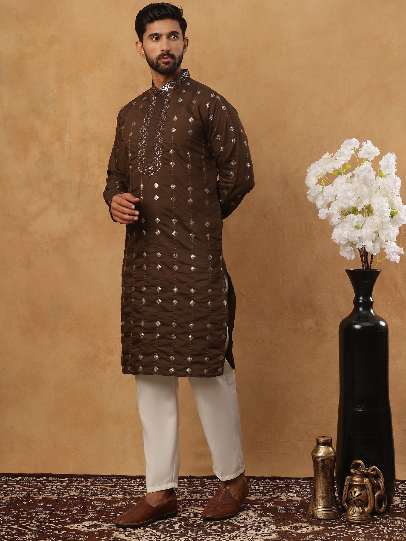 DesiQlo Men Geometric Kurta Pyjama Set - Brown