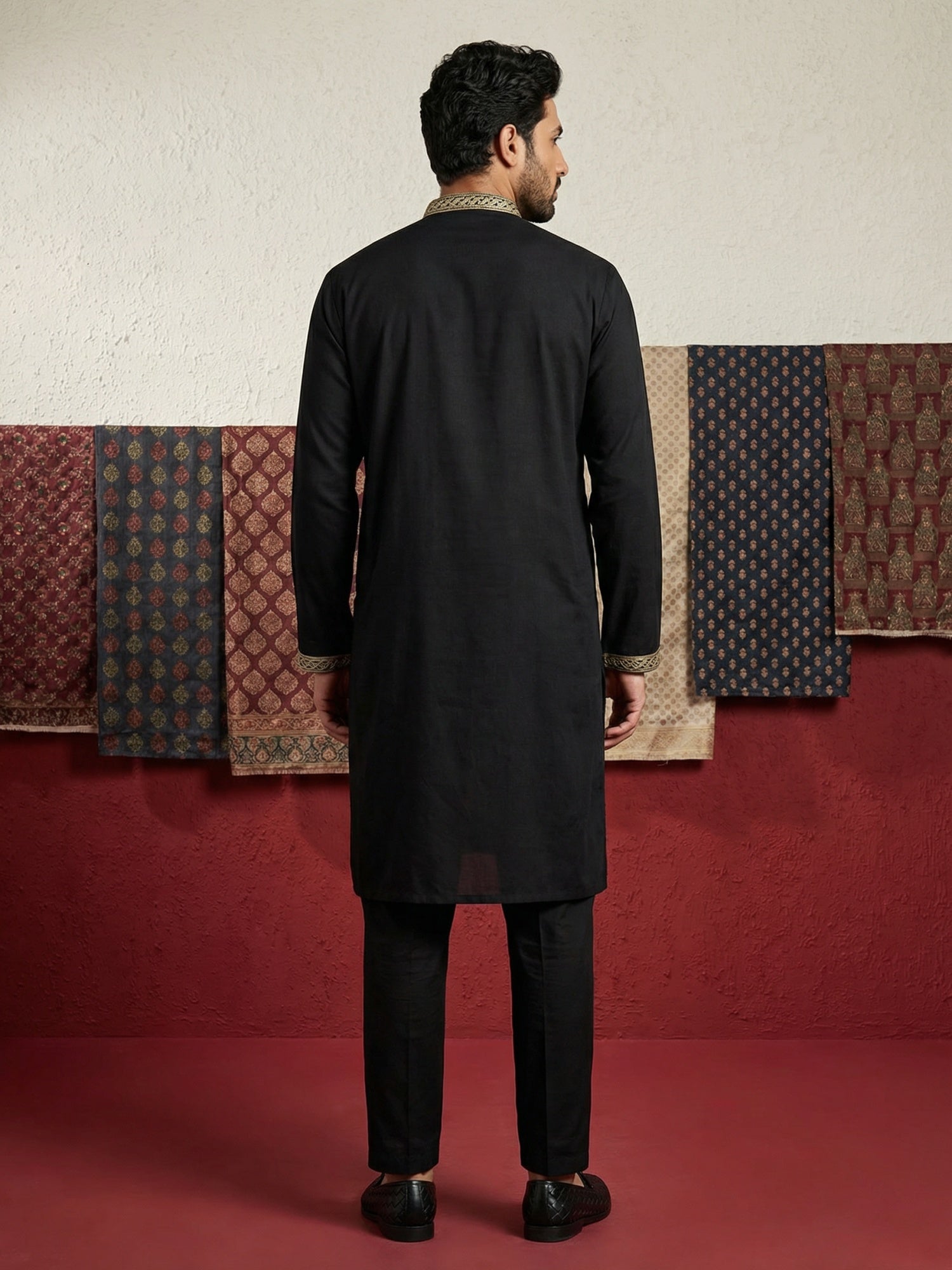 DesiQlo Men Embroidered Kurta Pyjama Set - Black - 65KP_B-P_5503Black_