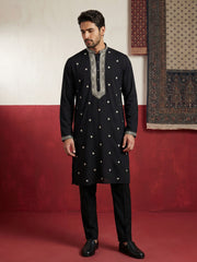 Men Japanese Black Embroidered Kurta Set ( 65KP B-P 5504Black S )