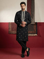 Men Japanese Black Embroidered Kurta Set ( 65KP B-P 5504Black S )