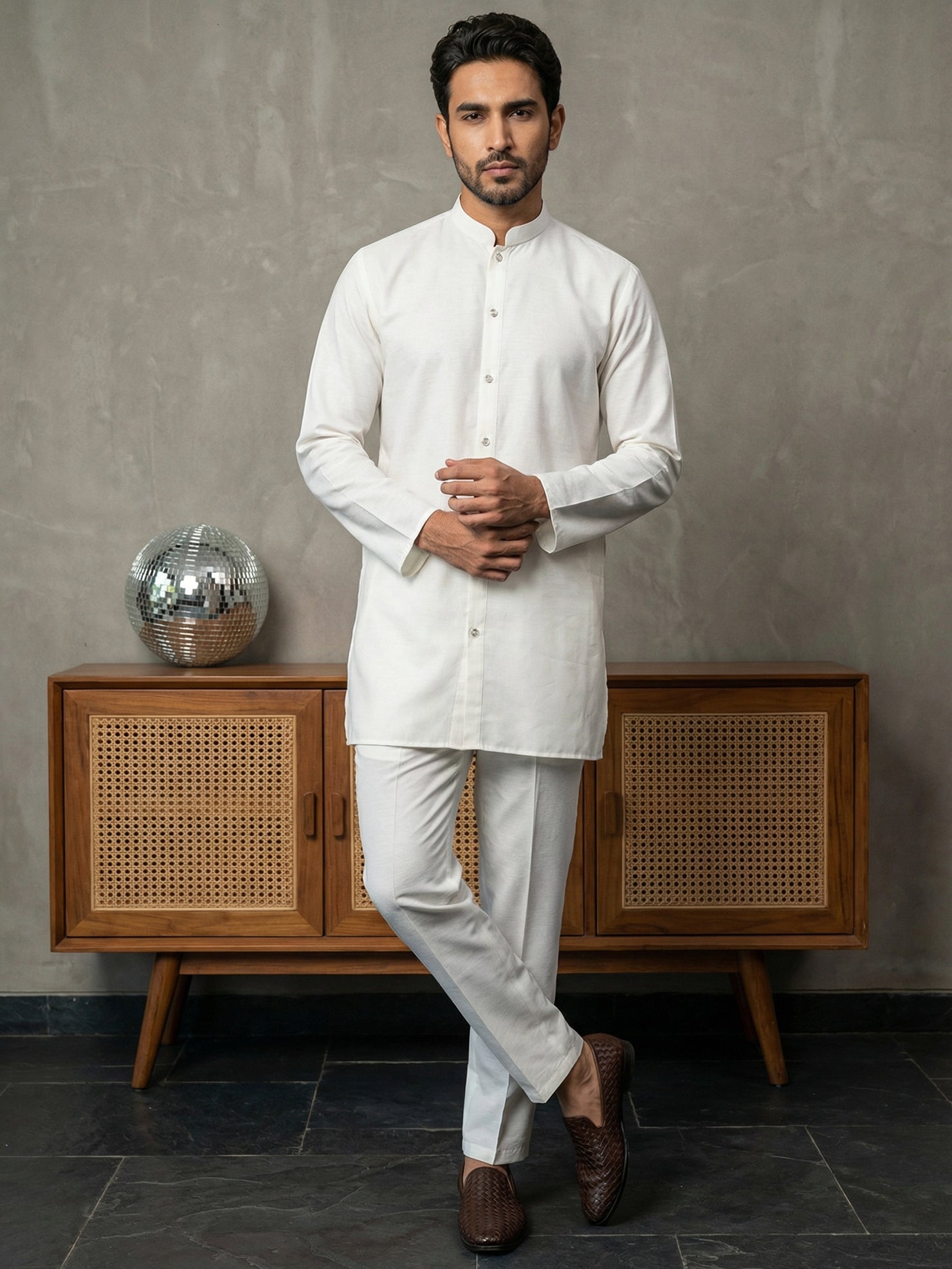 DesiQlo Men Solid Kurta Pyjama Set - White - 65KP_5509White_S