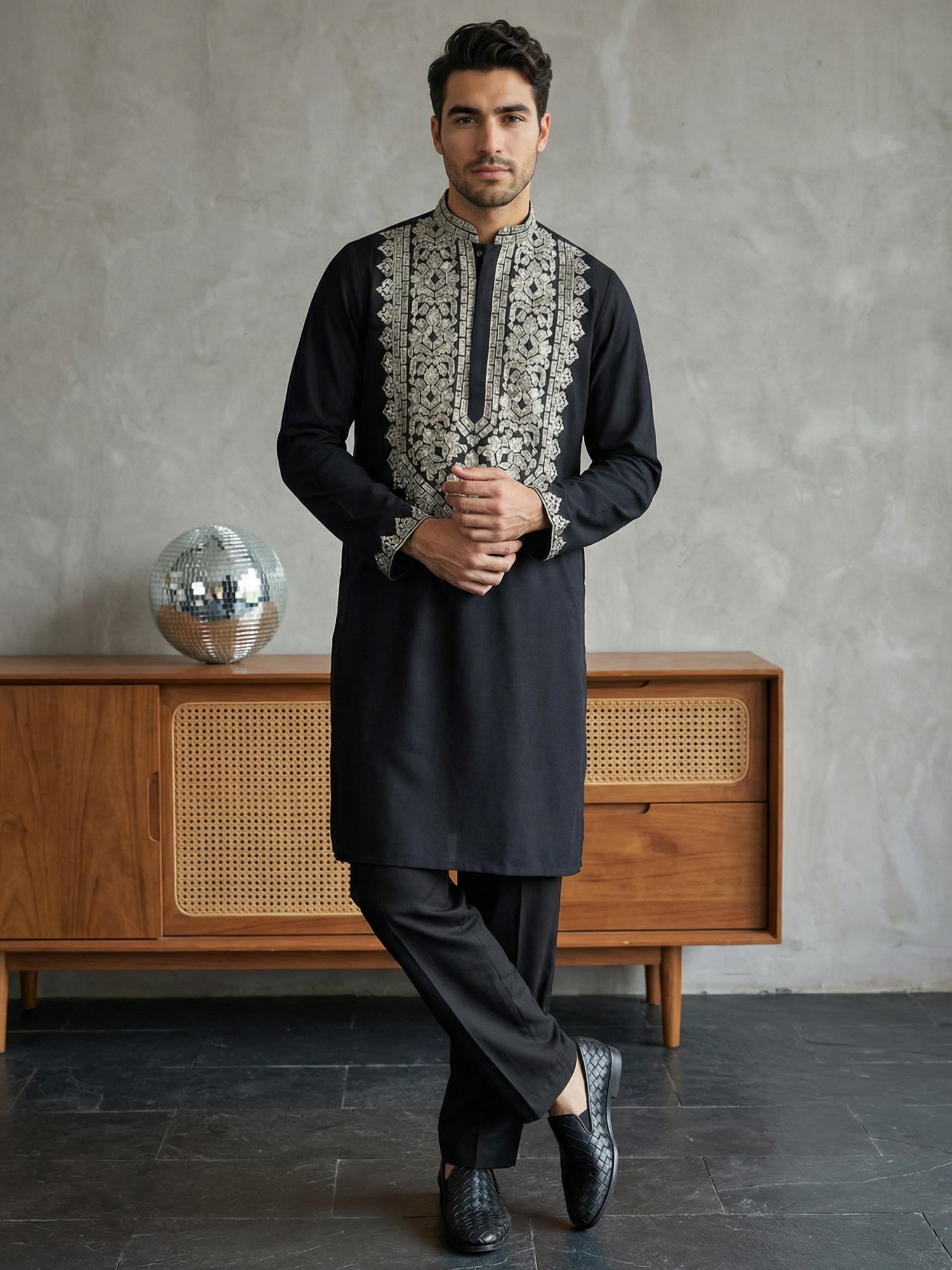 DesiQlo Men Embroidered Kurta Pyjama Set - Black - 65KP_B-P_5514Black_